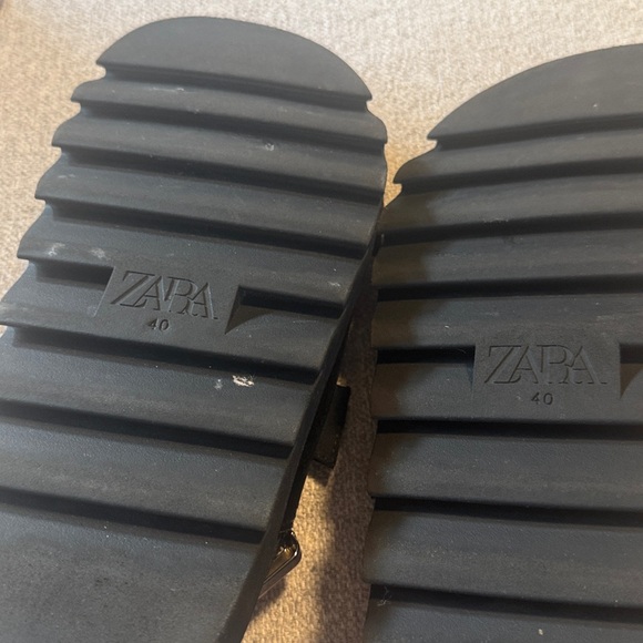 Zara Glossy Black Sandals - Picture 6 of 9